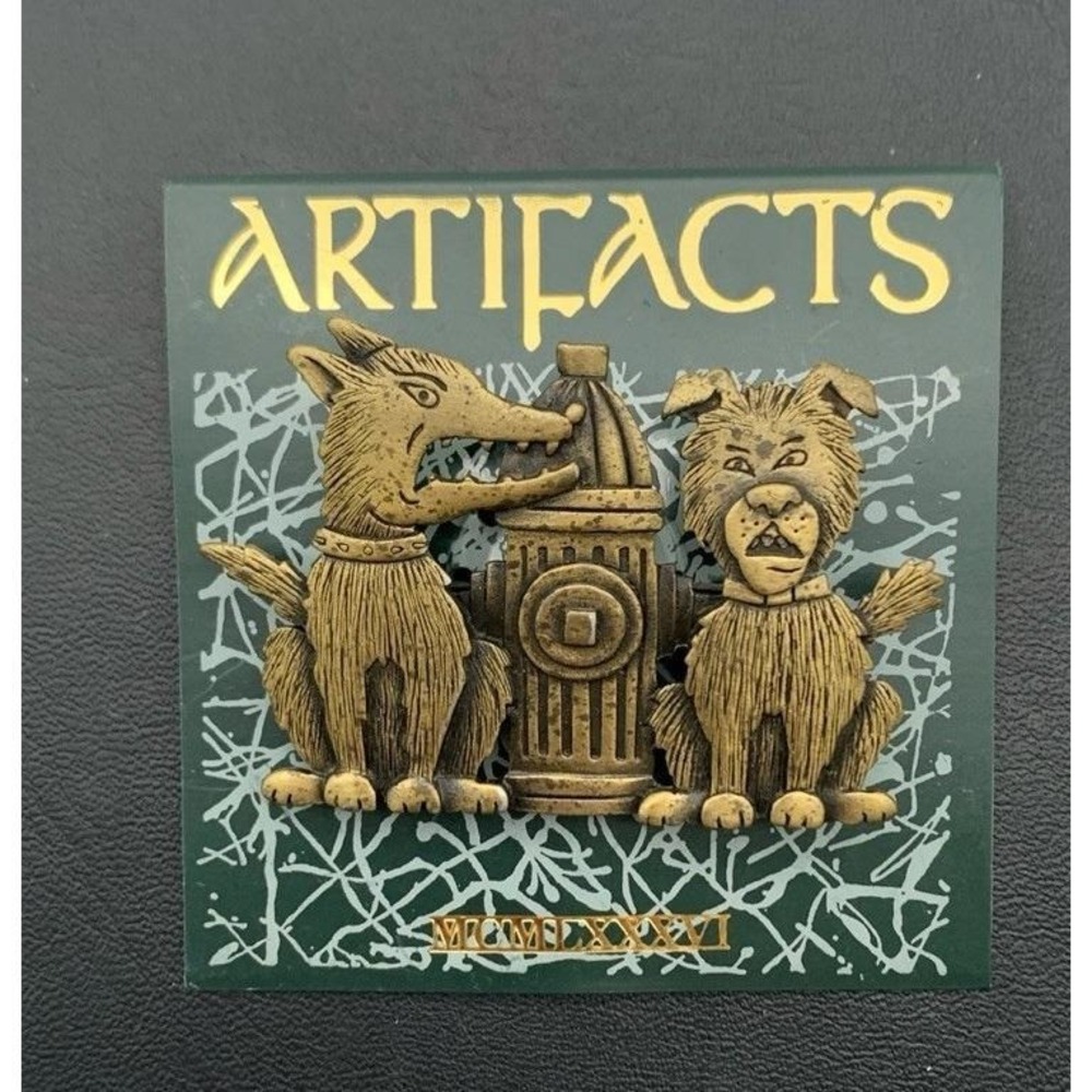 Vintage NWT JJ Bronze Tone Brooch With 2 Dogs And A Fire Hydrant‎